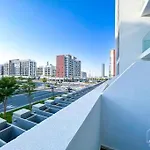 Meydan Bliss Luxurious Studio With Private Balcony