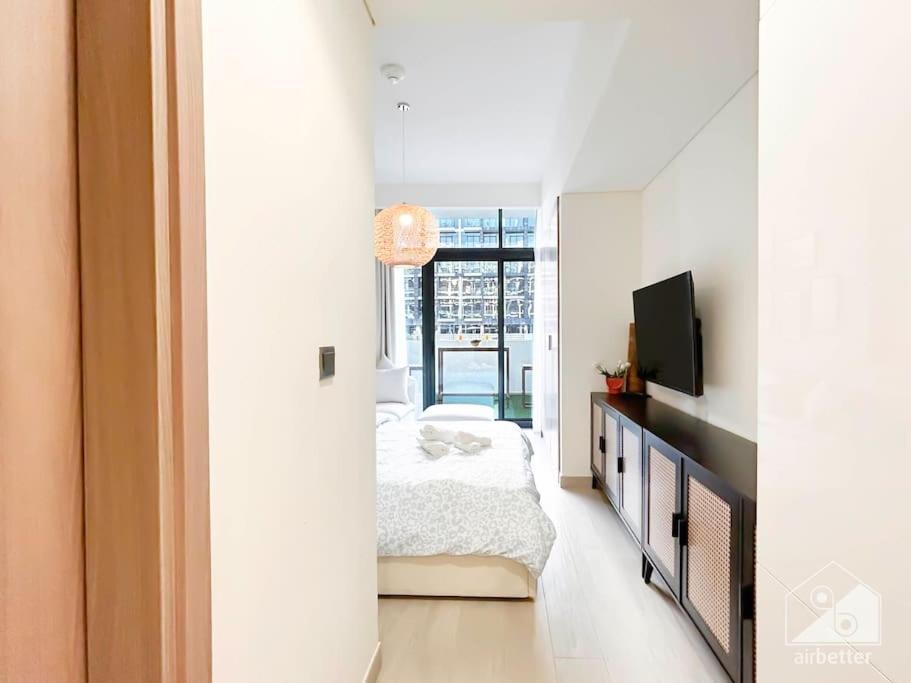 Meydan Bliss Luxurious With Private Balcony Apartment